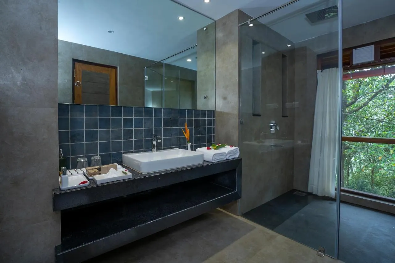 Vythiri Mist Resort 0*,  인도