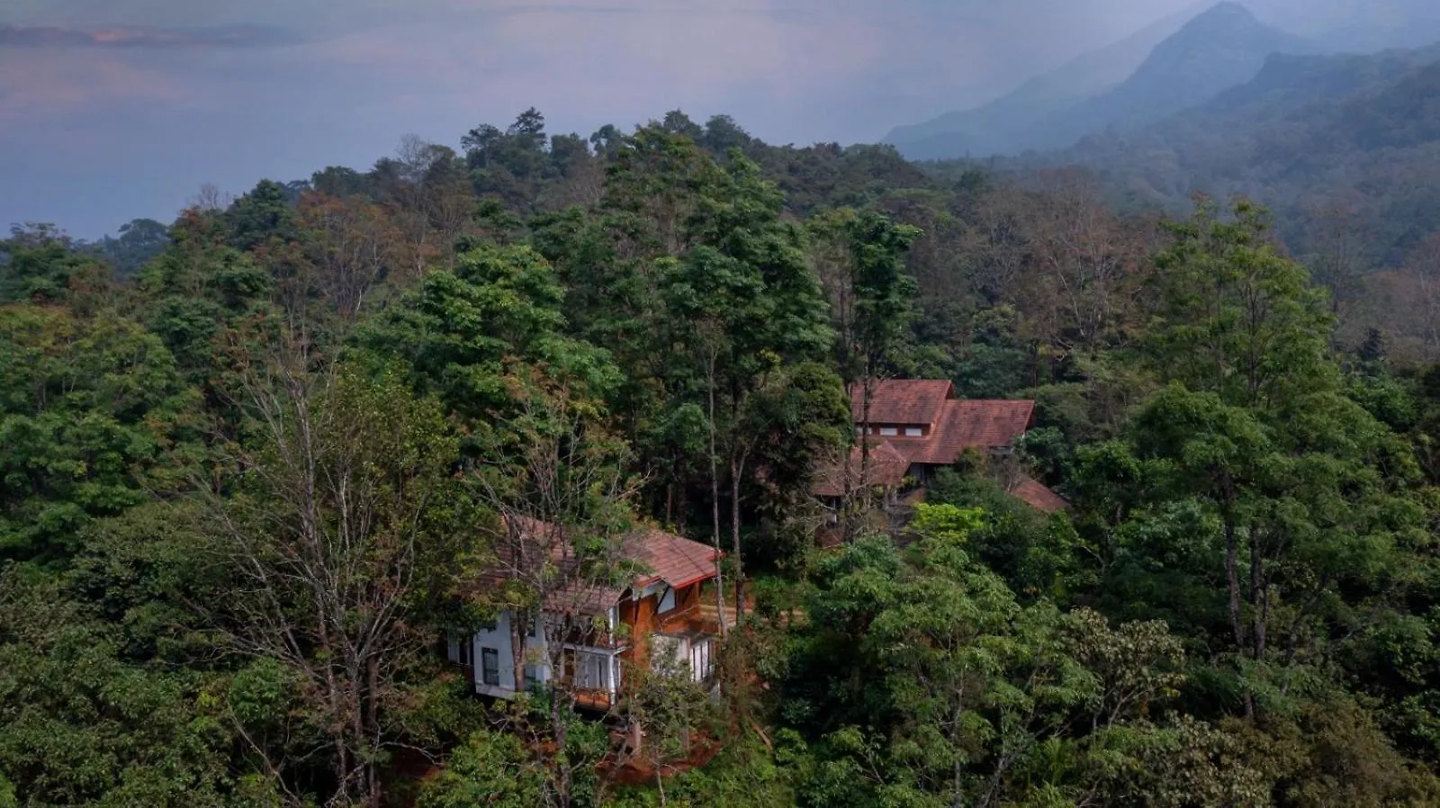 Vythiri Mist Resort 0*,