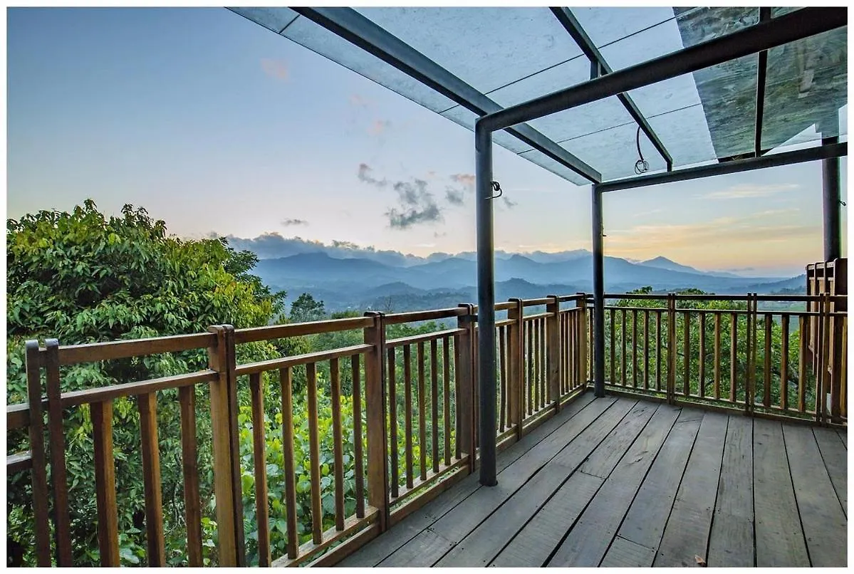 Vythiri Mist Resort インド